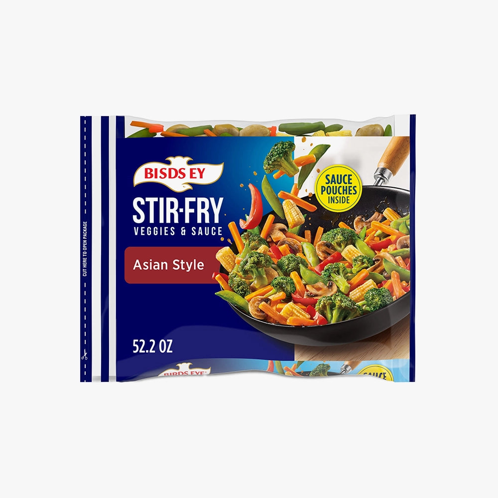 Mélange de légumes sautés asiatiques avec sauce