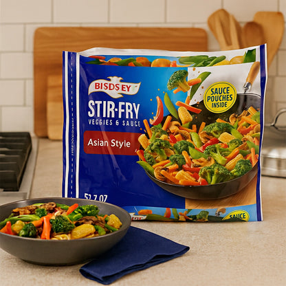 Mélange de légumes sautés asiatiques avec sauce